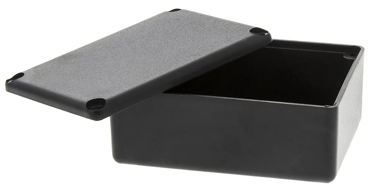 Produktfoto 1 von CAMDENBOSS ABS Vergussmassenbox Deckel, Schwarz, 54 mm 23 mm, 38 mm, Wandstärke 1.8 mm, IP40, IP30, -10 °C min., 60 °C