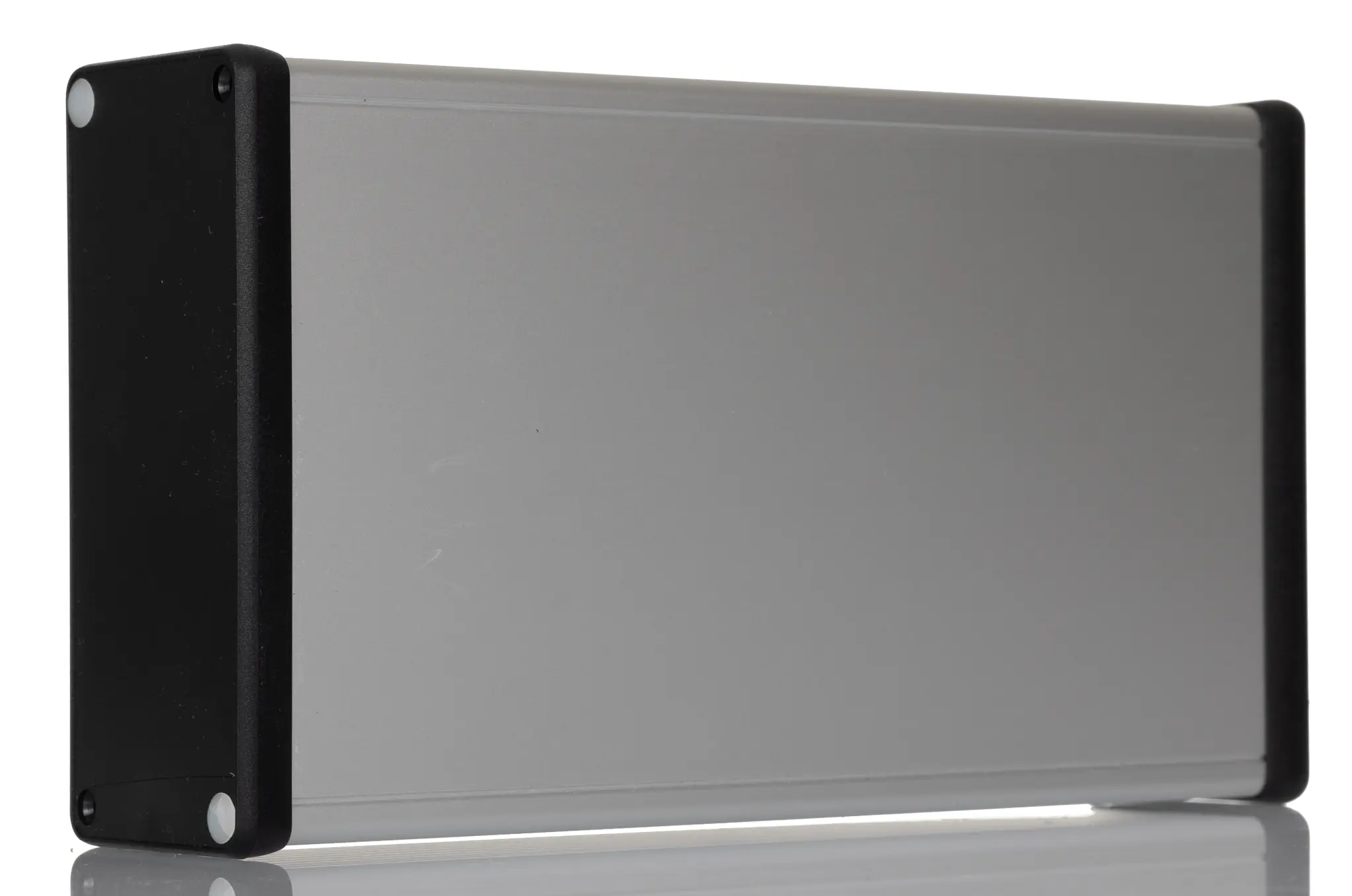 Produktfoto 1 von Hammond 1455Q2202; Gehäuse; Aluminium-Strangpressprofil; Hell eloxiert, Schwarz IP54 Breite 125 mm Höhe 52 mm Länge 220