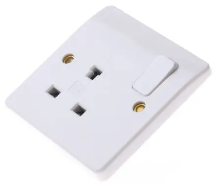 Produktfoto 1 von MK Electric Logic Plus Steckdose Geschaltet Rund, Blendensteckdose 1-fach Innen Weiß / 13A