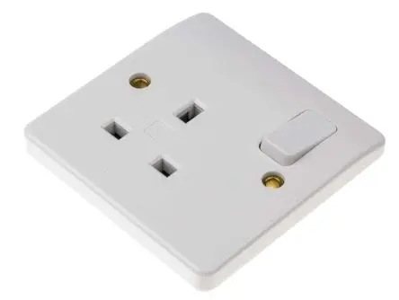 Produktfoto 1 von MK Electric Logic Plus Steckdose Geschaltet Typ G – Britisch 1-fach Innen Duroplast (Urea-Formteil) Weiß / 13A