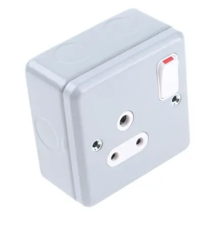 MK Electric Metalclad Plus Steckdose Geschaltet Rund, Geerdete Steckdose, Blendensteckdose 1-fach Innen
