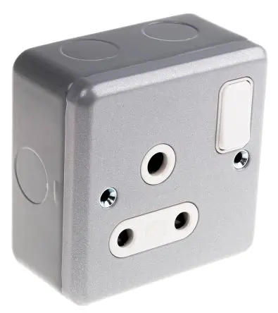 Produktfoto 1 von MK Electric Metalclad Plus Steckdose Geschaltet USB, Blendensteckdose, UK, 3-polig, Deutsch, Französisch, Amerikanische