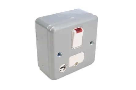 Produktfoto 1 von MK Electric Gesicherte Abzweigdose 1 Ausbrüche Geschaltet 30 mA 47 mm min. 250V ac 13A