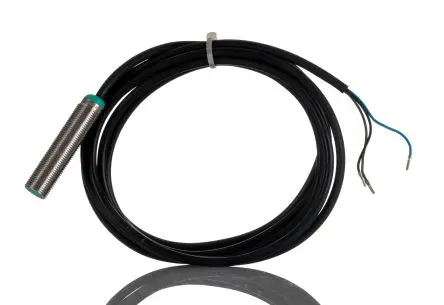 Produktfoto 1 von Pepperl + Fuchs M12 Induktiver Näherungssensor, Gewinderohr PnP / 200mA 2 mm, IP68 36 V dc