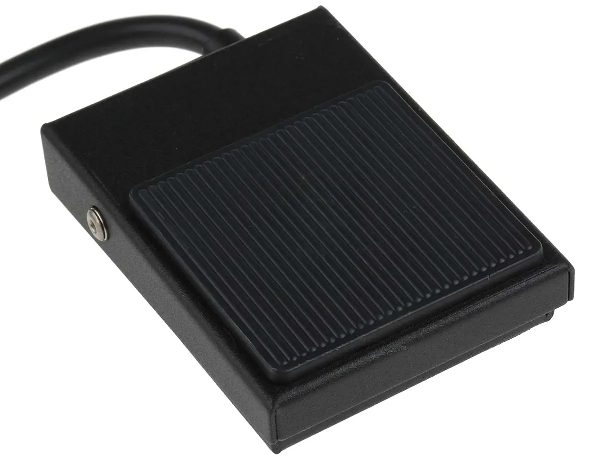 RS PRO Fußschalter Typ Tast-Fußschalter Tastend, 1-poliger Wechsler, 3 A Weichstahl 250V, IP X2