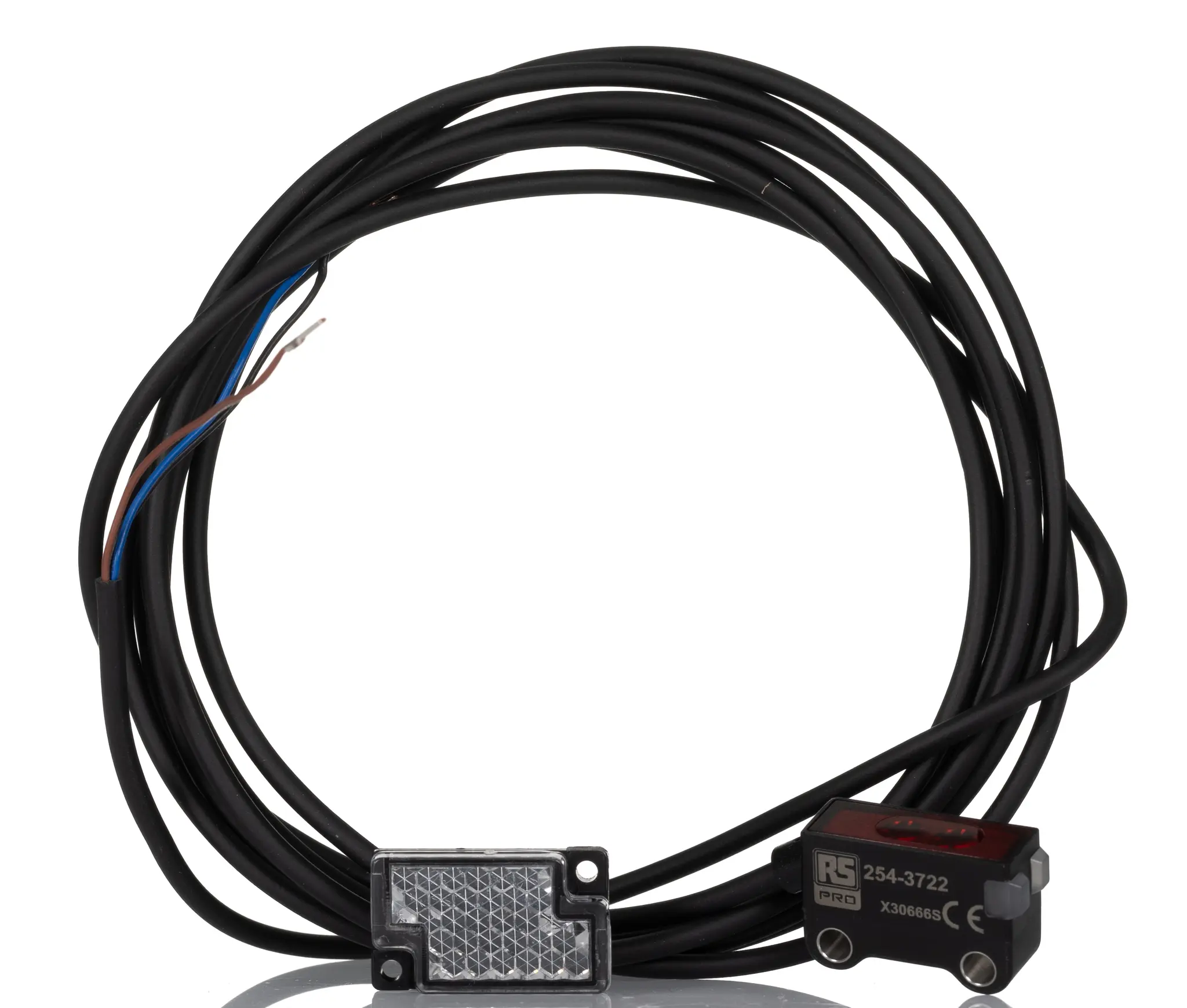 Produktfoto 1 von RS PRO Kubisch Optischer Sensor, Retroreflektierend, Bereich 0,25 m, PNP NC Ausgang, Anschlusskabel, Dunkelschaltend