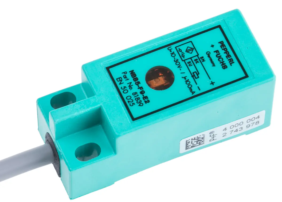 Produktfoto 1 von Pepperl + Fuchs Näherungssensor Induktiv, Kubisch 5 mm PNP 10 → 30 V dc / 150 mA NO, IP67