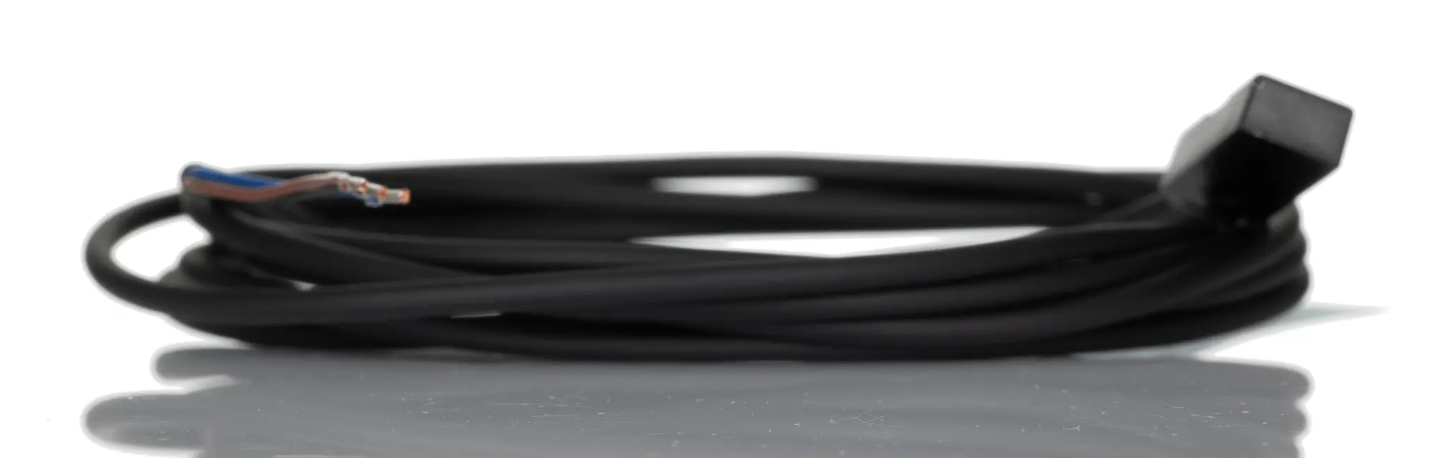 Produktfoto 1 von RS PRO Näherungssensor Induktiv, Kubisch 3 mm PNP 10 → 30 VDC / 100 mA NO, IP67