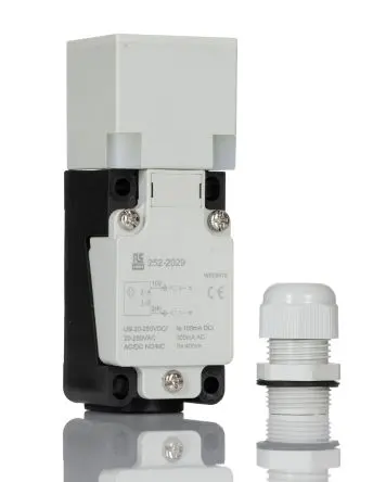Produktfoto 1 von RS PRO Induktiver Näherungssensor, Vierkant 2-adrig / 300mA 40 mm, IP67 250 V ac 250 V dc
