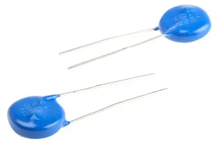 Produktfoto 1 von TDK Metalloxid-Varistor, 260 pF, 750 V / 50 A 2970 V, 4500 A max., Ø 15.5 mm, 6.4 mm, L. 44 mm