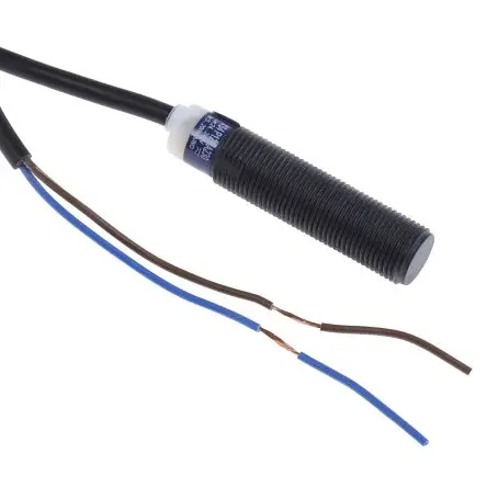 Produktfoto 1 von Telemecanique Sensors OsiSense XS M12 Induktiver Näherungssensor, Gewinderohr 2-adrig / 200mA, 300 mA 4 mm, IP68 264 V