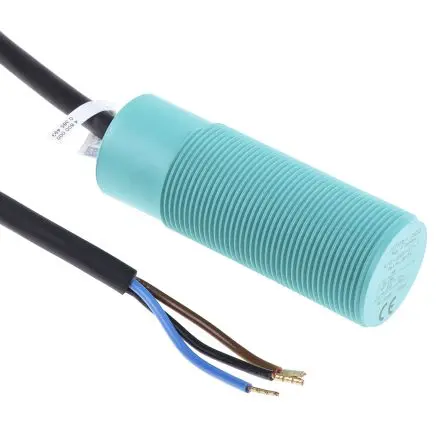 Produktfoto 1 von Pepperl + Fuchs M30 Induktiver Näherungssensor, Gewinderohr PnP / 200mA 10 mm, IP68 30 V dc