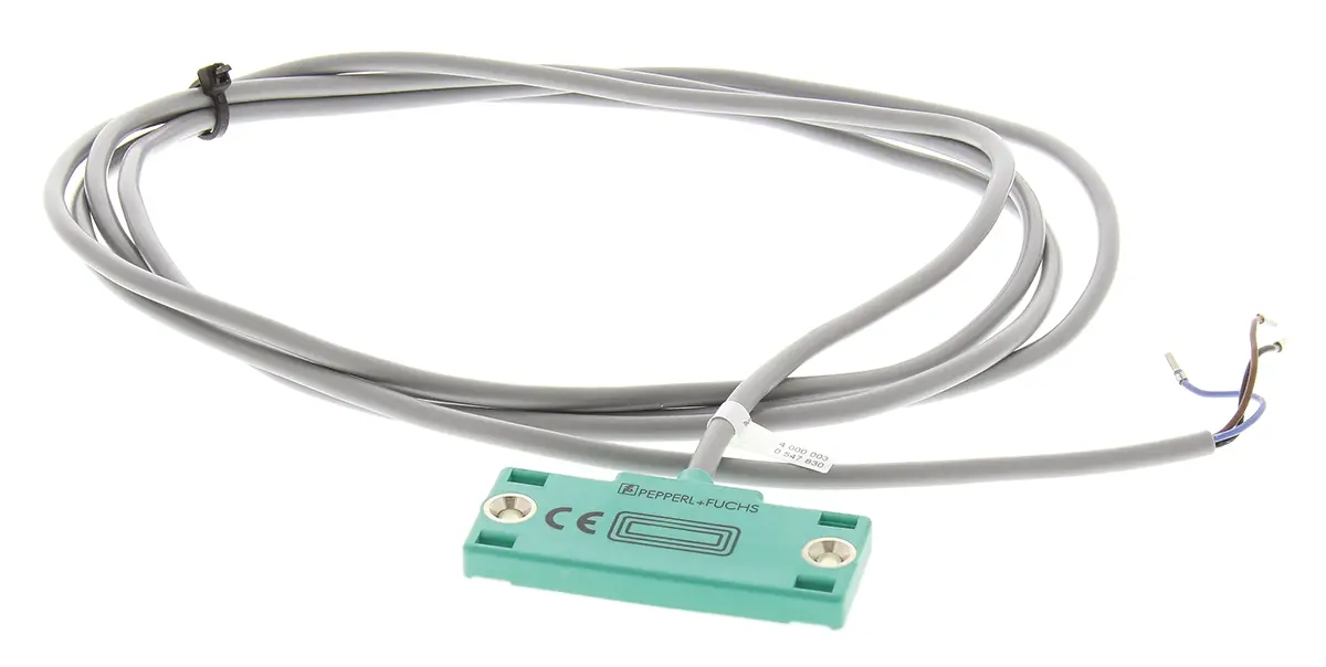 Pepperl + Fuchs Näherungssensor Kapazitiv, Kubisch 5 mm PNP 10 → 30 V dc / 100 mA NO, IP67