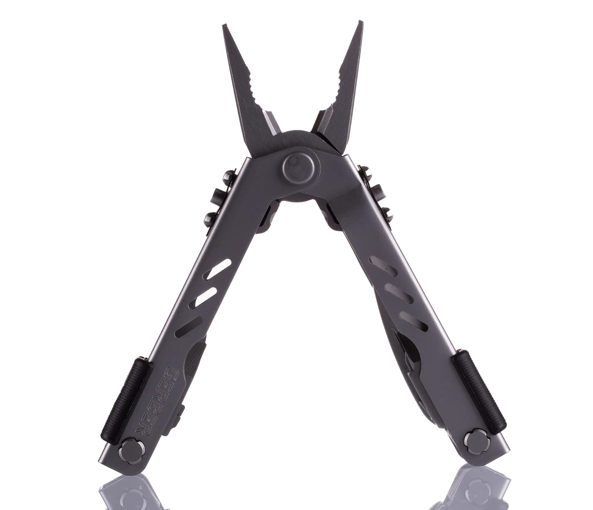 Produktfoto 1 von Gerber Compact Sport 109 mm Multifunktionswerkzeug, Multifunktionswerkzeug / Edelstahl Griff, Länge 141 mm, 192 g