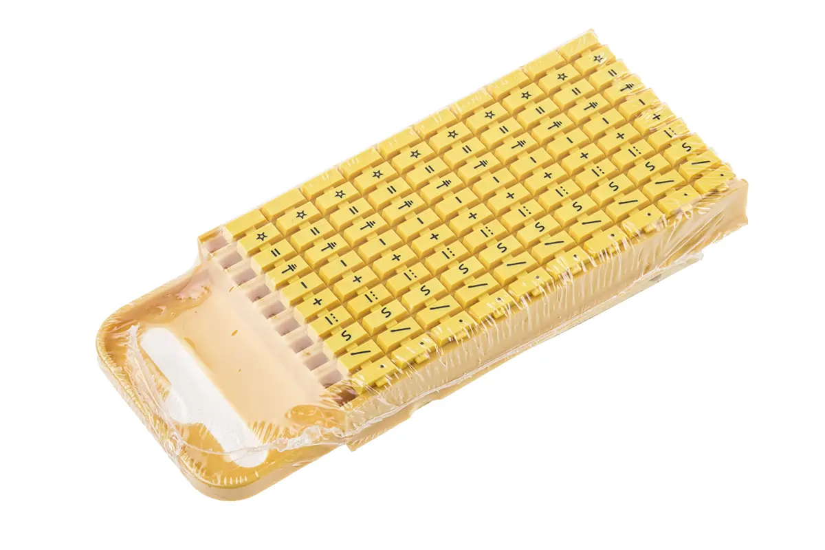 Produktfoto 1 von HellermannTyton WIC3 Kabelmarkierung Schnappbefestigung, Beschriftung: ·, +, AC, /, DC, Erde, Schwarz Gelb, Ø 4.3 mm -