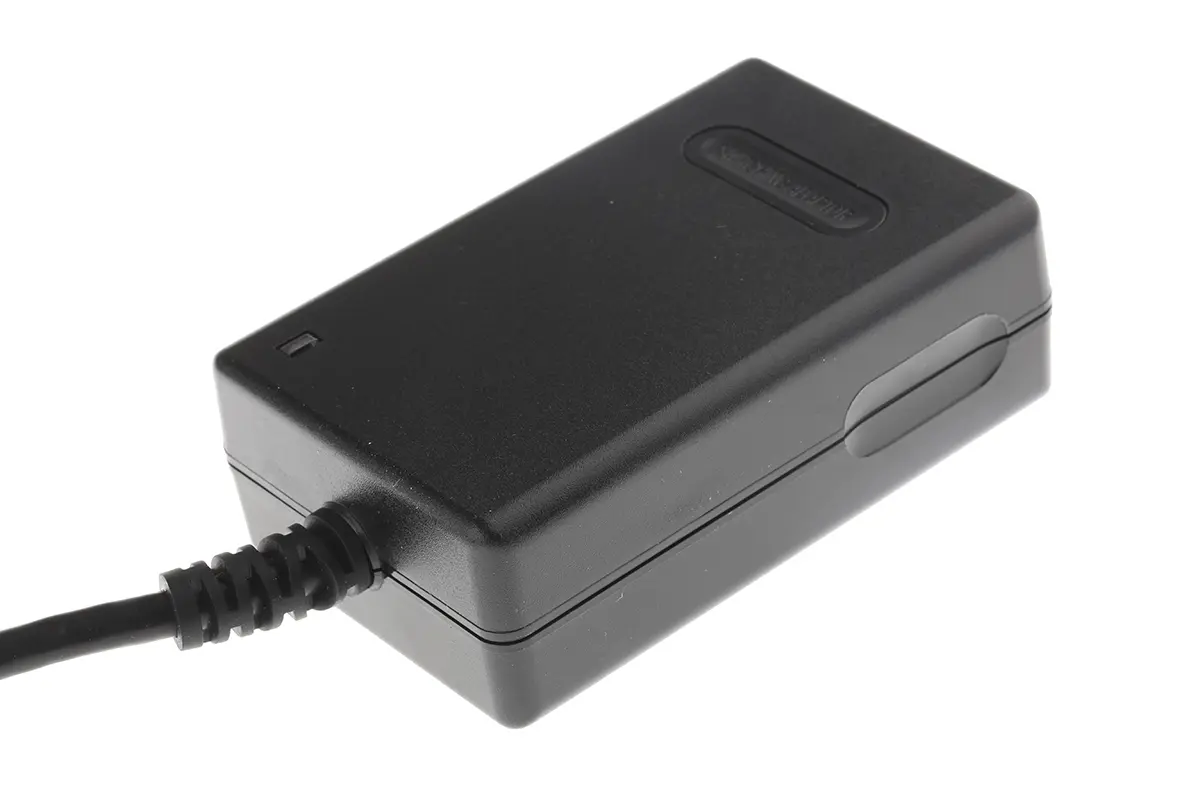 Produktfoto 1 von OEP 3-Kanal Steckernetzteil, 127 → 300 V dc, 90 → 264V ac, 5 V dc, ±15V dc / 2.5 A, 300mA, IEC 320-C14