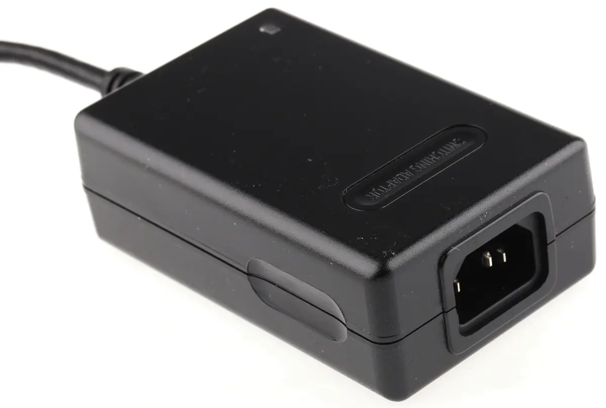 Produktfoto 1 von OEP 2-Kanal Steckernetzteil, 90 → 264V ac, 5 V dc, 12V dc / 1A, IEC 320-C14 Anschluss