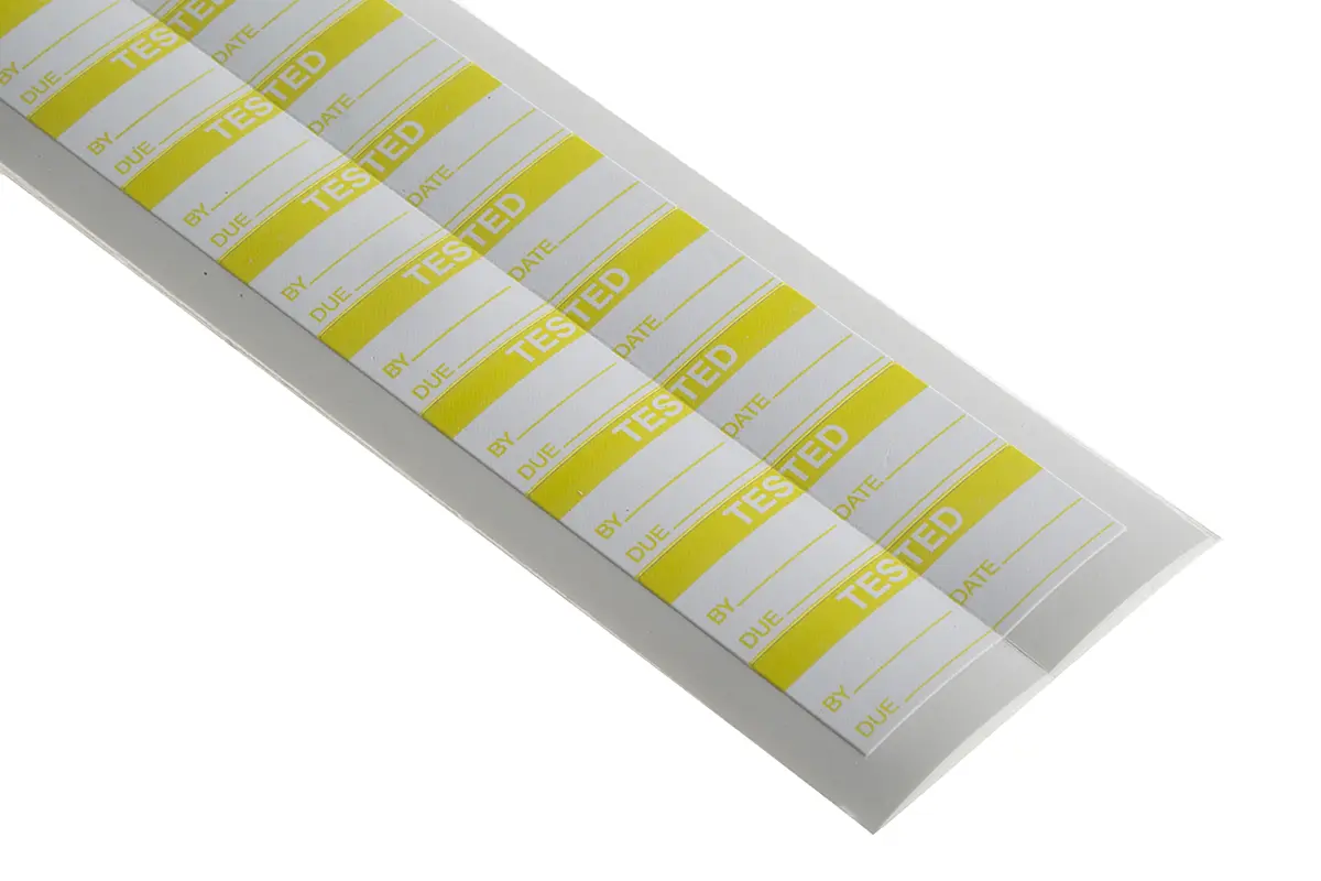 Produktfoto 1 von RS PRO, Klebend Gelb Vorbedrucktes, selbstklebendes Etikett: Getestet, 16mm x 38 mm, 140 pro Paket Stück