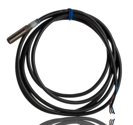 Produktfoto 1 von Omron E2A M8 Induktiver Näherungssensor, Gewinderohr NPN / 200mA 30 mm, IP67, IP69K 1000 V ac 32 V dc