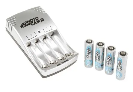 Produktfoto 1 von Ansmann Photocam III PHOTO CAM III Akkuladegerät, 5.6V NiCd, NiMH/0.5 A AA, 2 x AAA Mikroprozessorgesteuertes