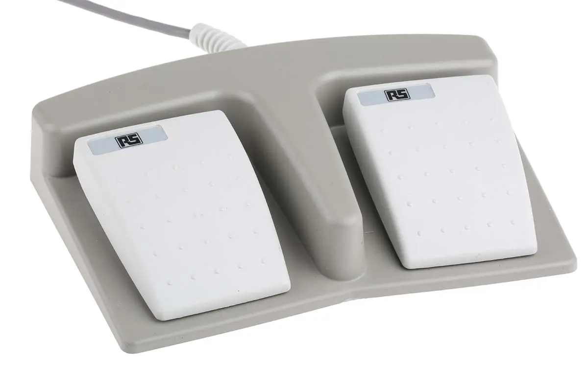 RS PRO Fußschalter Typ Tast-Fußschalter Tastend, 1-poliger Schließer, 1,75 A Thermoplast 24V, IP X7