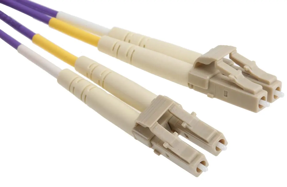 Produktfoto 1 von RS PRO LWL-Kabel 3 m, Raucharm halogenfrei Violett 125 μm
