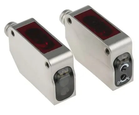 Produktfoto 1 von Omron E3ZM Kubisch Optischer Sensor, Durchgangsstrahl, PnP Ausgang, 4-polig M8