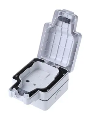 Produktfoto 1 von MK Electric Gesicherte Abzweigdose 1 Ausbrüche Geschaltet IP66, IP56 30 mA 80 mm min. 200V ac, 250 V ac 13A