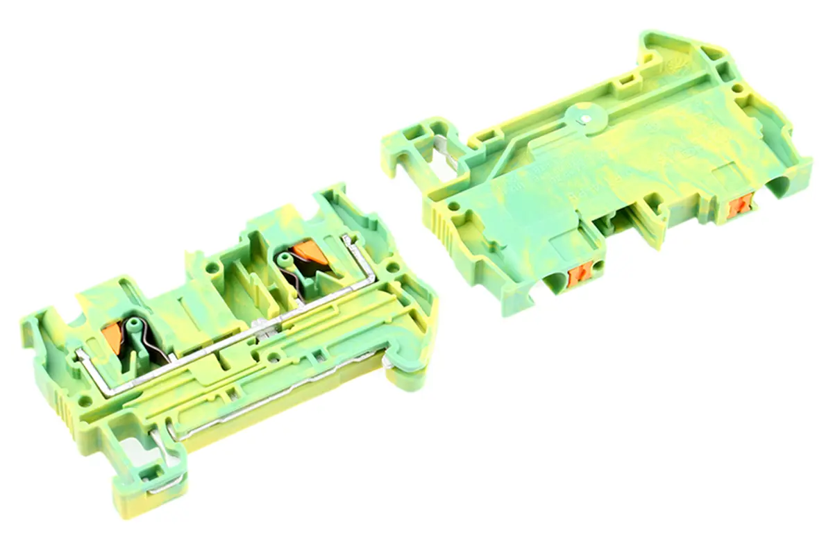 Produktfoto 1 von Phoenix Contact Schutzleiterklemme, PT 4-PE, 2-polig, 24/10 AWG, 6 mm² Einsteck-Anschluss, Gelb, Grün Polyamid