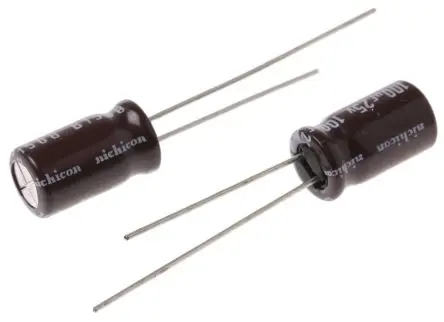 Produktfoto 1 von Nichicon PW Kondensator 100 μF PC-Stift ±20 % / 25V, Ø 6.3 mm x 11 mm x 11 mm, 105 °C