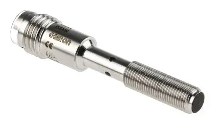 Omron E2E M5 Induktiver Näherungssensor, Gewinderohr PnP / 100mA 4 mm, IP67 30 V dc