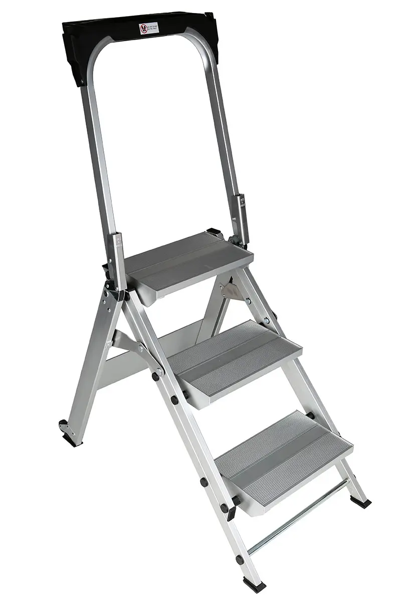 Produktfoto 1 von RS PRO Schritte 3 Stufen H.= 0.66m L.= 1.24 m Aluminium Silber 9 kg