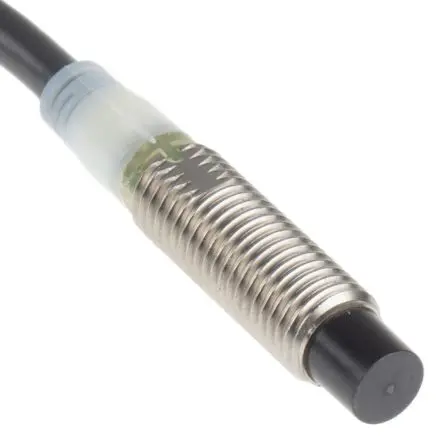 Produktfoto 1 von Omron E2A M8 Induktiver Näherungssensor, Gewinderohr PnP / 200mA 30 mm, IP67 240 V ac 32 V dc