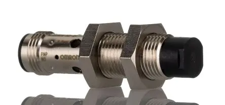 Produktfoto 1 von Omron E2B M12 Induktiver Näherungssensor, Gewinderohr PnP / 200mA 8 mm, IP67 30 V dc