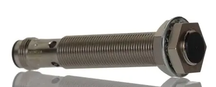 Produktfoto 1 von Omron E2B M12 Induktiver Näherungssensor, Gewinderohr PnP / 200mA 4 mm, IP67 30 V dc