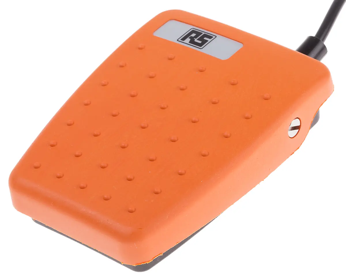 Produktfoto 1 von RS PRO Universal Fußschalter Tastend, 1-poliger Wechsler Thermoplast, 1.75A 24 V ac, IPX7