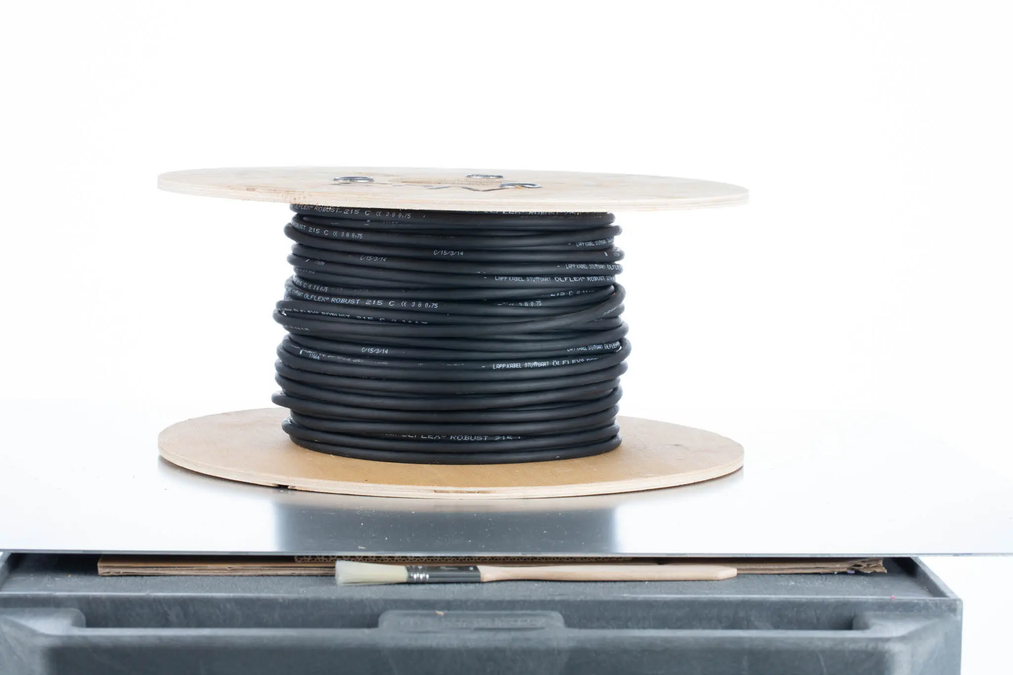 Produktfoto 1 von Lapp ÖLFLEX ROBUST 215 C Steuerkabel, 3-adrig x 0.75 mm² 18 AWG Geschirmt Schwarz, 50 m, Polypropylen