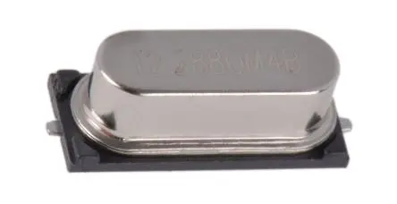 Produktfoto 1 von QANTEK 12.288 MHz Quarz, Oberfläche, ±20 ppm, 18 pF, B. 4.8mm, H. 4.4 mm, L. 11.4 mm, HC-49, 2-Pin