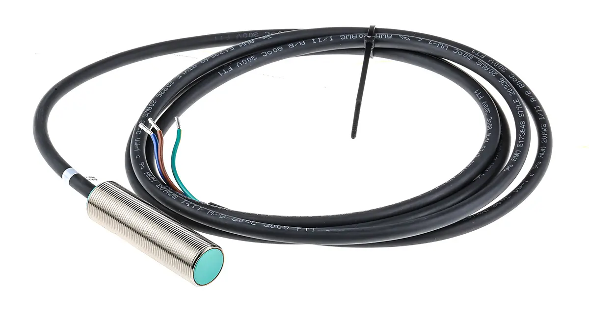 Produktfoto 1 von Pepperl + Fuchs M18 Näherungssensor Induktiv, Gewinderohr 8 mm 2-Draht 20 → 250 V ac, 20 → 300 V dc /