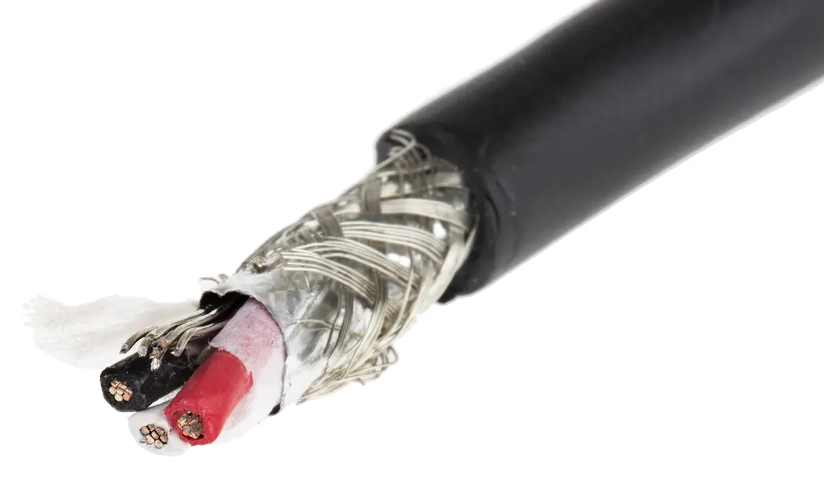 Produktfoto 1 von Alpha Wire Xtra-Guard 4 Performance Cable Steuerkabel, 3-adrig 0.35mm² 22 AWG Schwarz Geschirmt, 30 m, Thermoplastisches