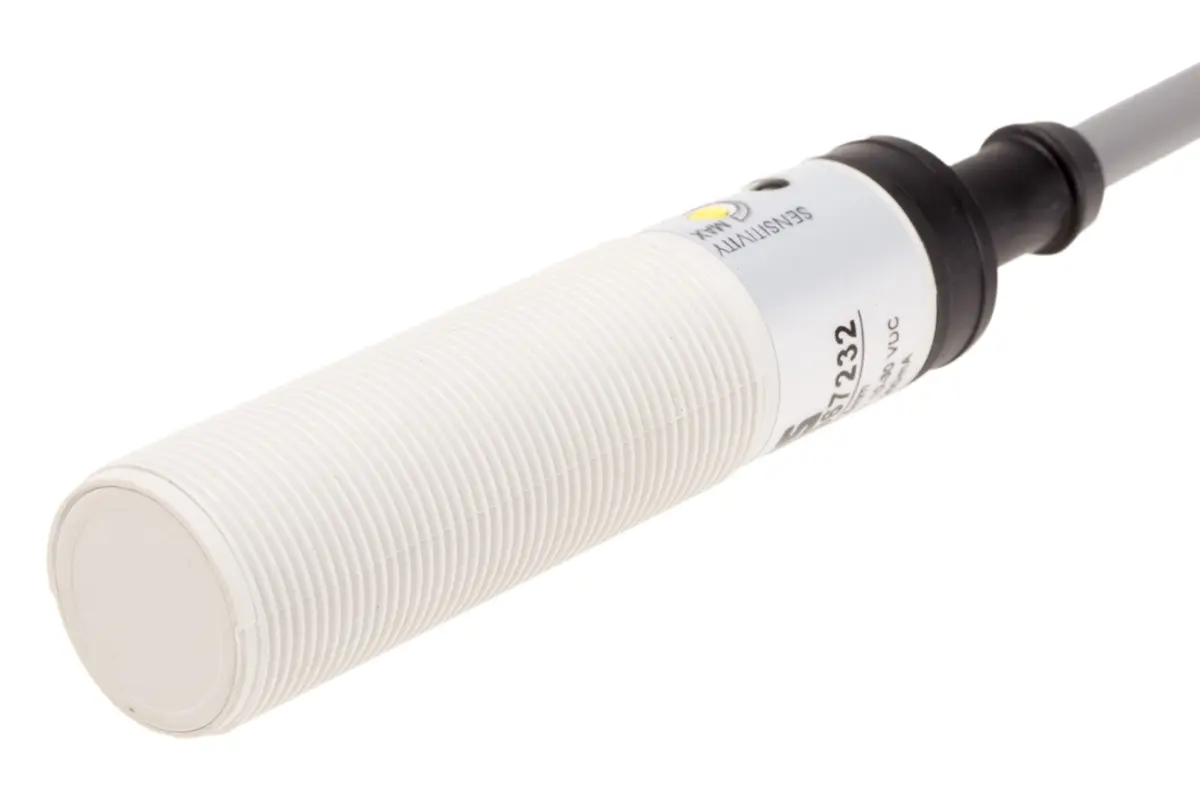 Produktfoto 1 von RS PRO M18 Näherungssensor Kapazitiv, Gewinderohr 5 mm PNP 10 → 30 V dc / 200 mA NO, IP67