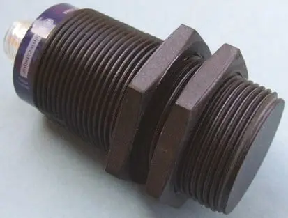 Produktfoto 1 von Telemecanique Sensors XS M30 Induktiver Näherungssensor, Gewinderohr PNP/NPN / 200mA 15 mm, IP67 36 V dc