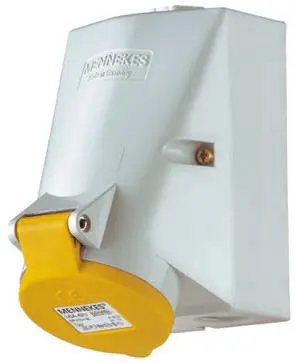MENNEKES Industrie-Steckdose Gelb, 110V 3P / 32A, Wand IP44
