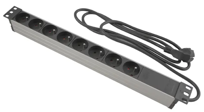 Produktfoto 1 von CAE Multimedia Connect Schutzkontakt-Stecker Stromverteilungseinheit, 8-fach, 2m Kabel, 250 V AC, / 16A, Gestellmontage