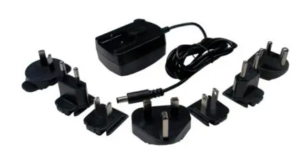 Phihong 15 W PSC15R 1 AC/DC-Adapter 2.1 x 5.5 x 9.5 mm Mittenkontakt positiv Weltweit 3 A Universitäten, 5V dc