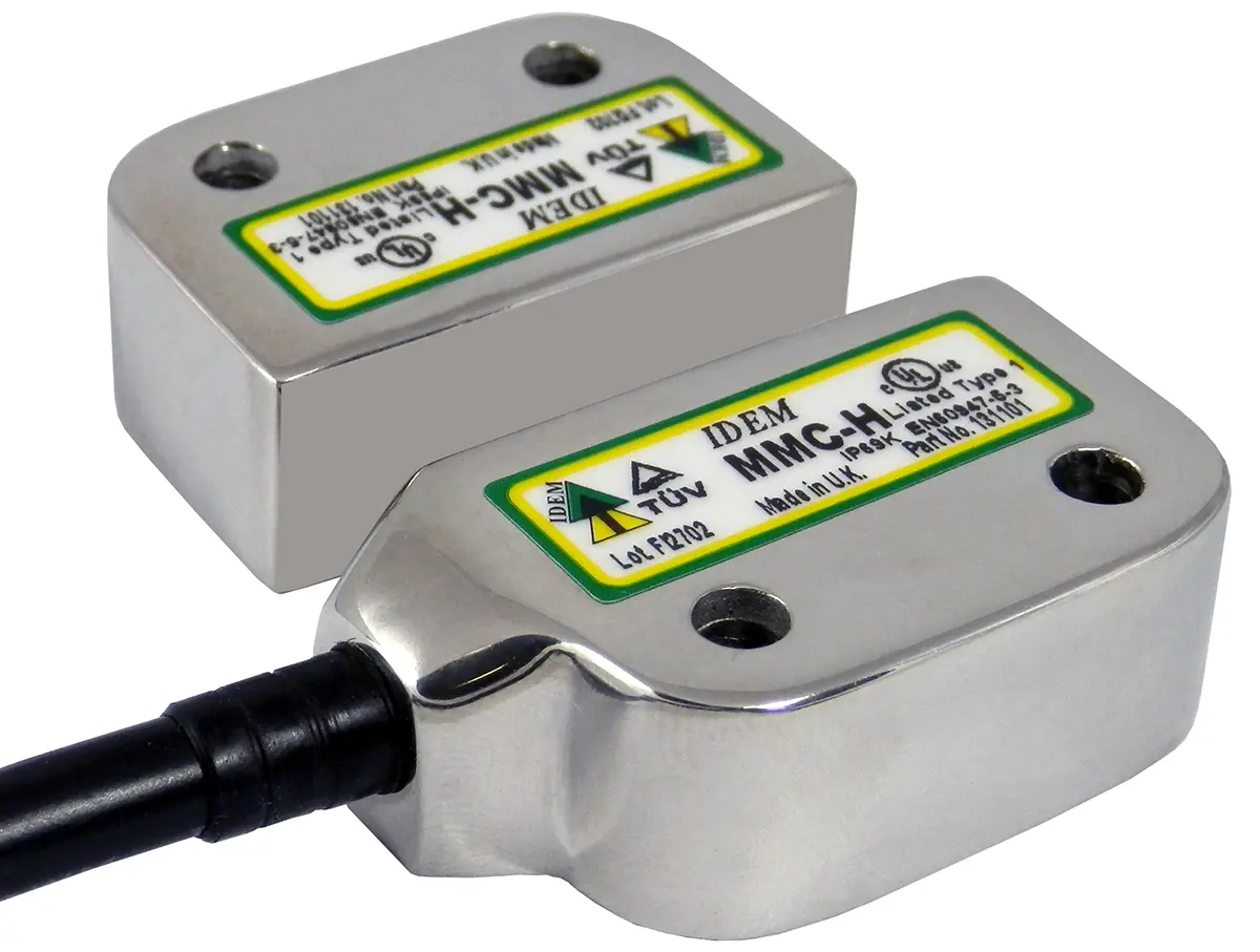 Produktfoto 1 von IDEM HYGIECODE MMC-H M12 Berührungsloser Sicherheitsschalter aus Edelstahl 316 24V dc, 2 Öffner / Schließer,