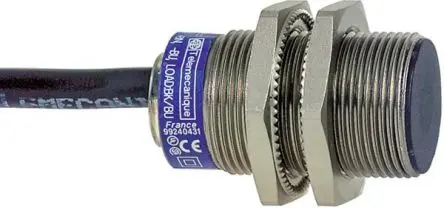 Produktfoto 1 von Telemecanique Sensors XS M18 Induktiver Näherungssensor, Gewinderohr PnP / 200mA 5 mm, IP68 24 V dc