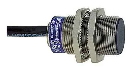 Produktfoto 1 von Telemecanique Sensors XS M18 Induktiver Näherungssensor, Gewinderohr PnP / 200mA 5 mm, IP68, IP67 24 V dc