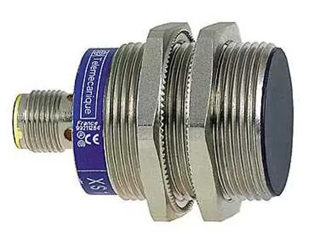 Produktfoto 1 von Telemecanique Sensors XS M30 Induktiver Näherungssensor, Gewinderohr PnP / 200mA 10 mm, IP65, IP67, IP69K 24 V dc