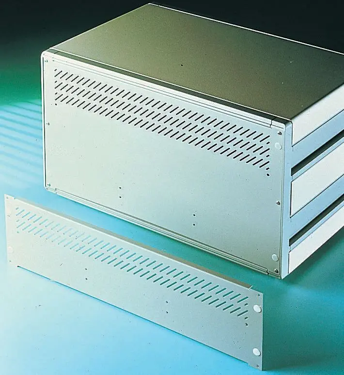 Produktfoto 1 von RS PRO Stahl 6 U x 84 HP Belüftet, Grau 426.72 mm